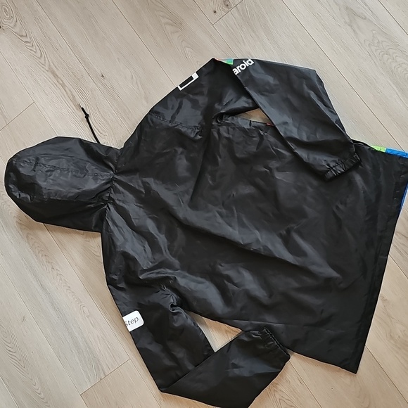 Polaroid Branded Windbreaker Pullover Lightweight Jacket, Medium - Picture 15 of 15